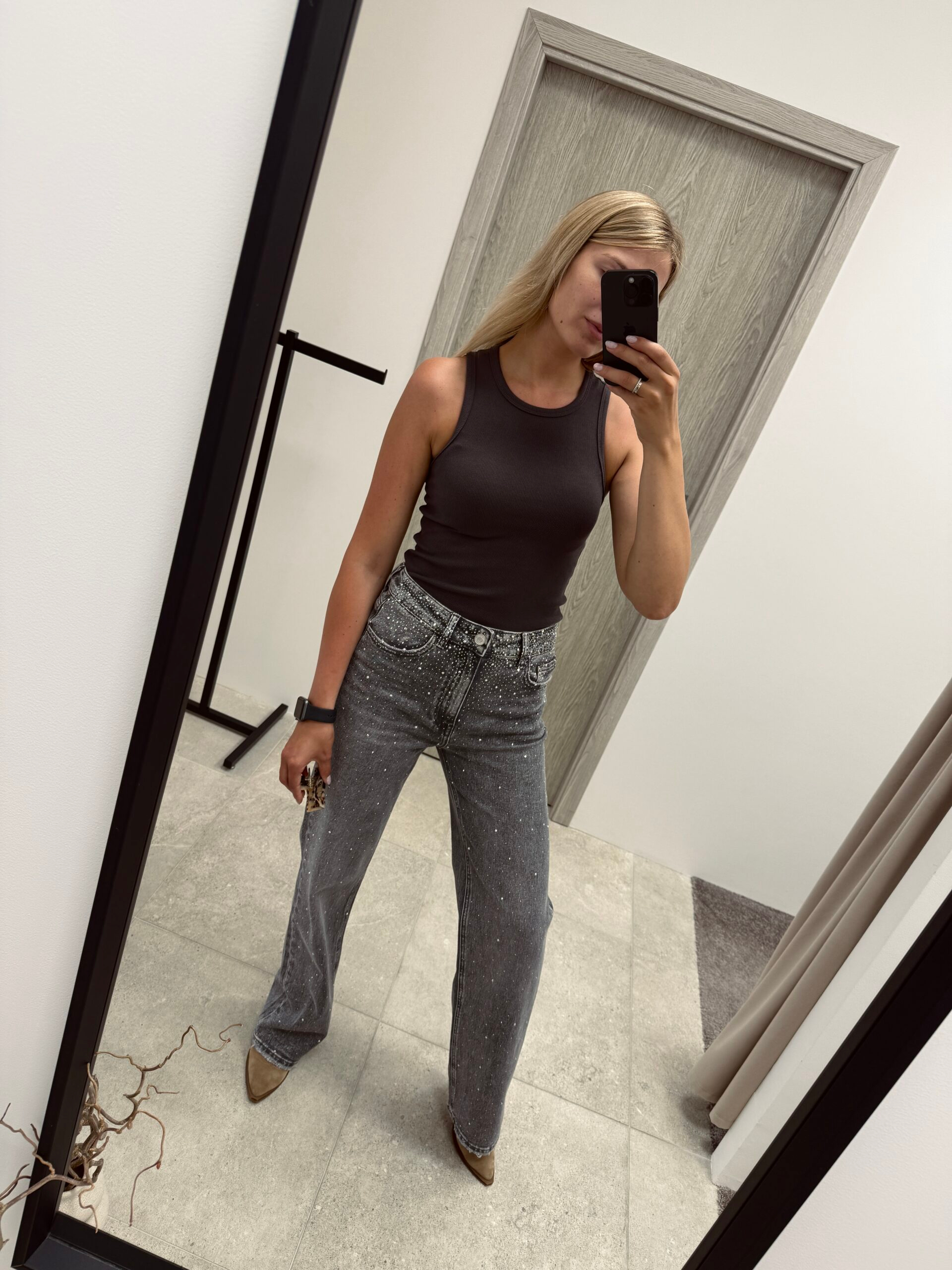 IMG_2685 Džinsai su blizgučiais - Image 1