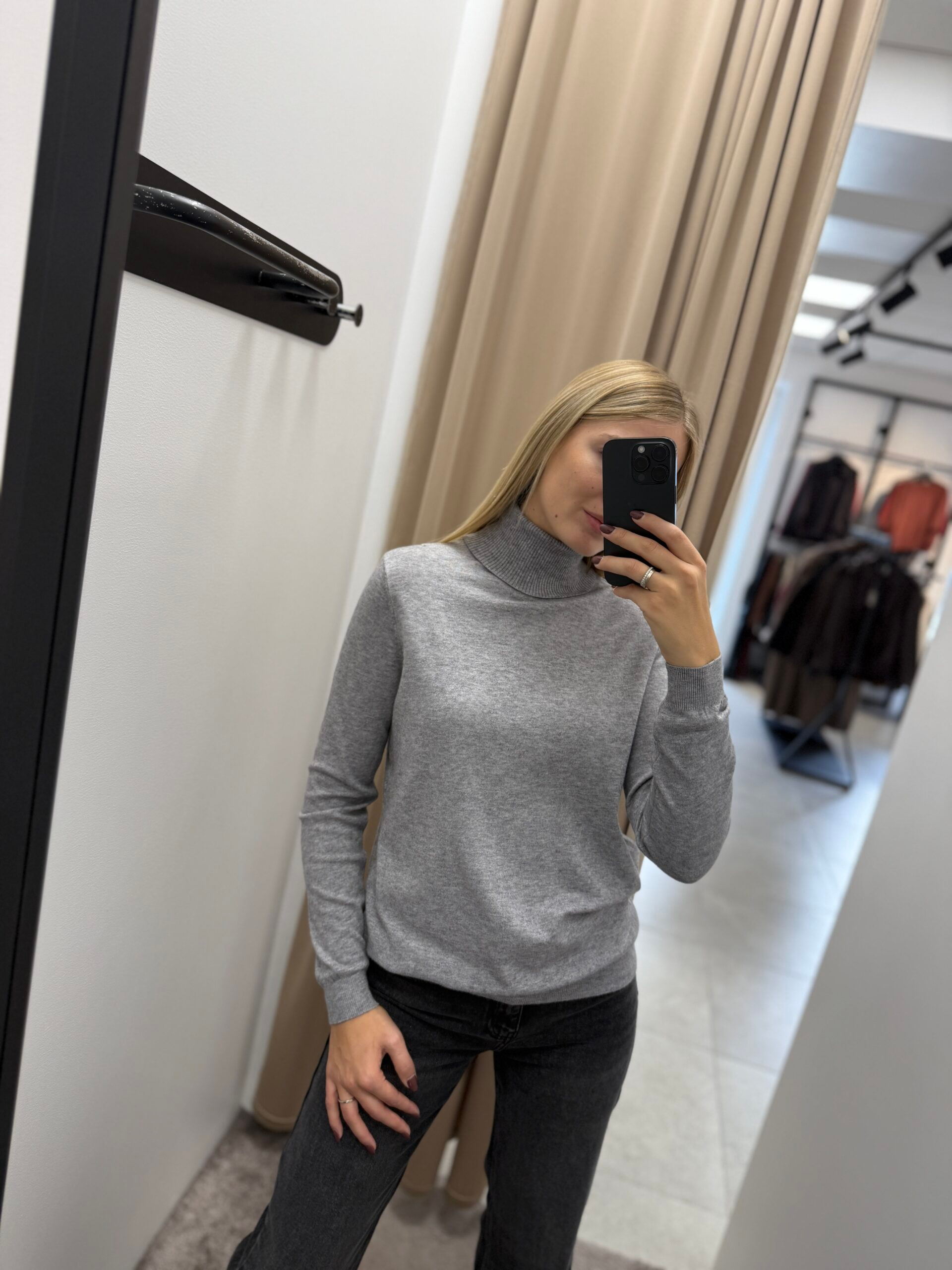 IMG_9011 Golfytė aukštu kaklu - Image 1