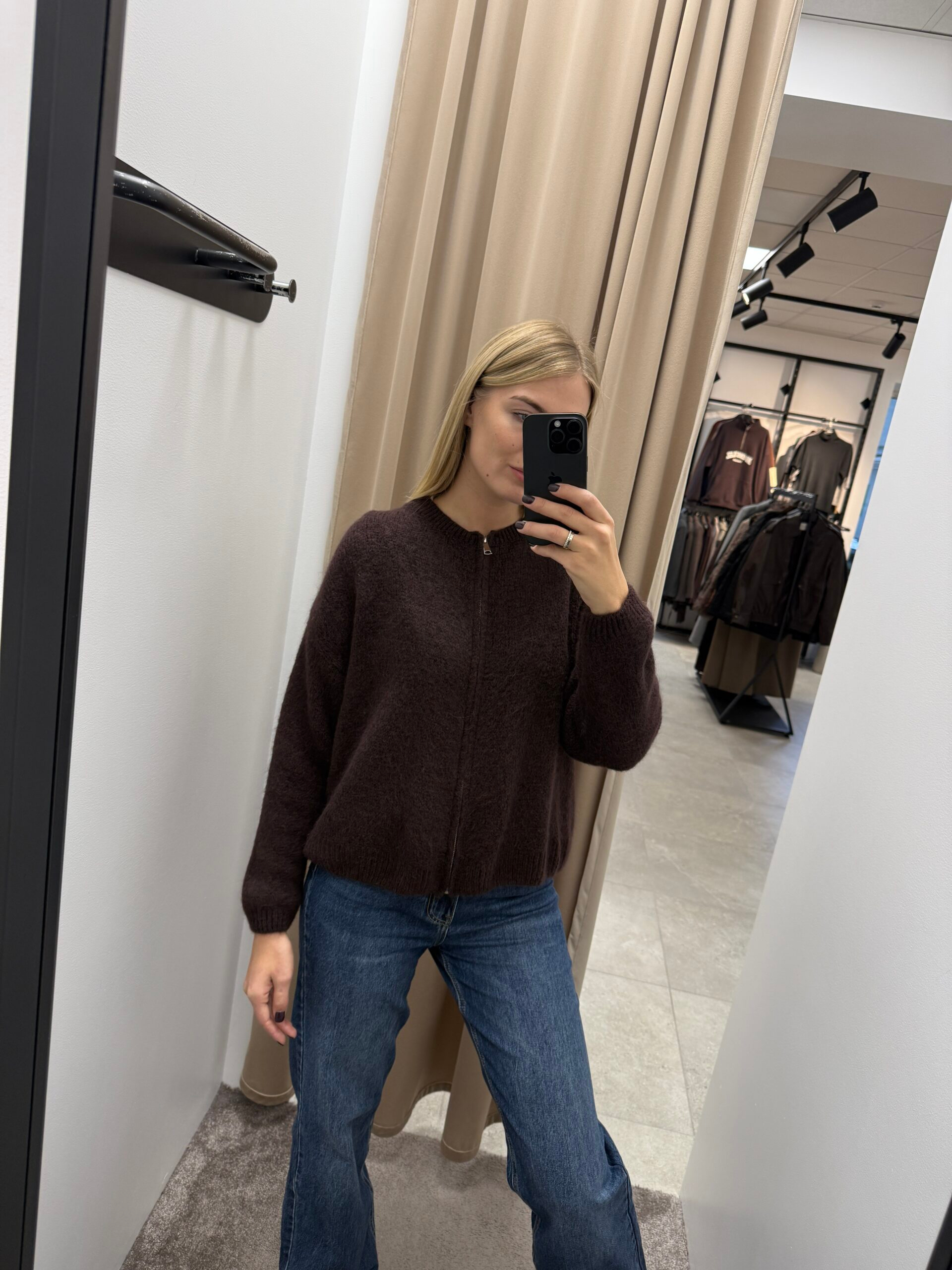 IMG_0123 Megztukas - Image 1