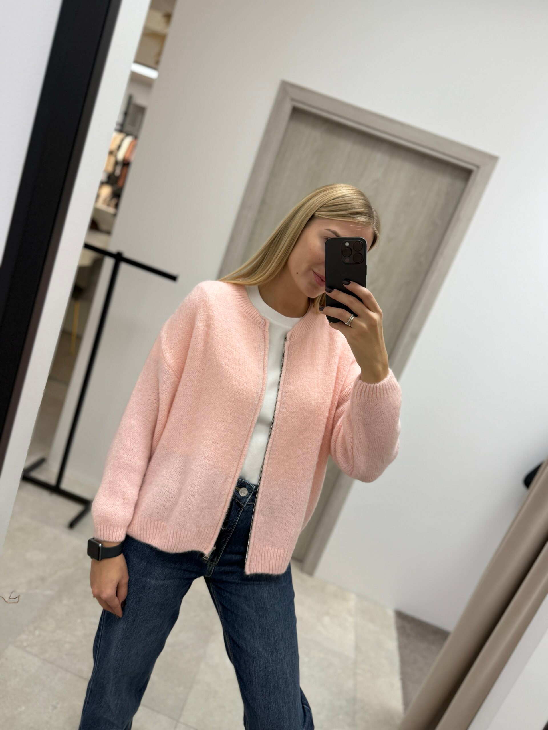 IMG_0182 Megztukas - Image 1